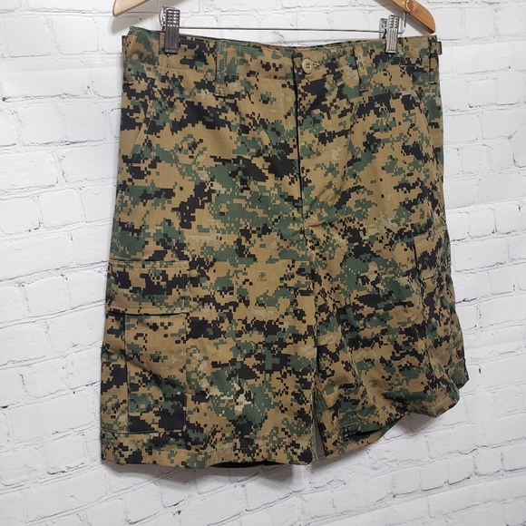 Men's HQ Issue Sz Medium USMC Digital Camo Shorts - Picture 5 of 16